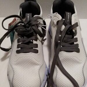 Reebok Women's Lightweight White Tennis Shoes.  Size 8. NWT.  By Ortholite